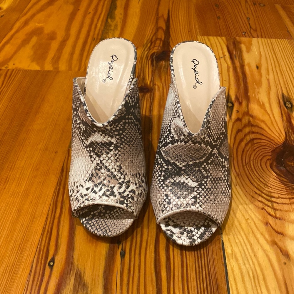 Qupid heels 7.5